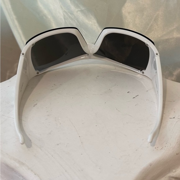 Christian Dior Overshine 2 Rare Vintage Y2K Sunglasses in White and Black - Picture 7 of 13